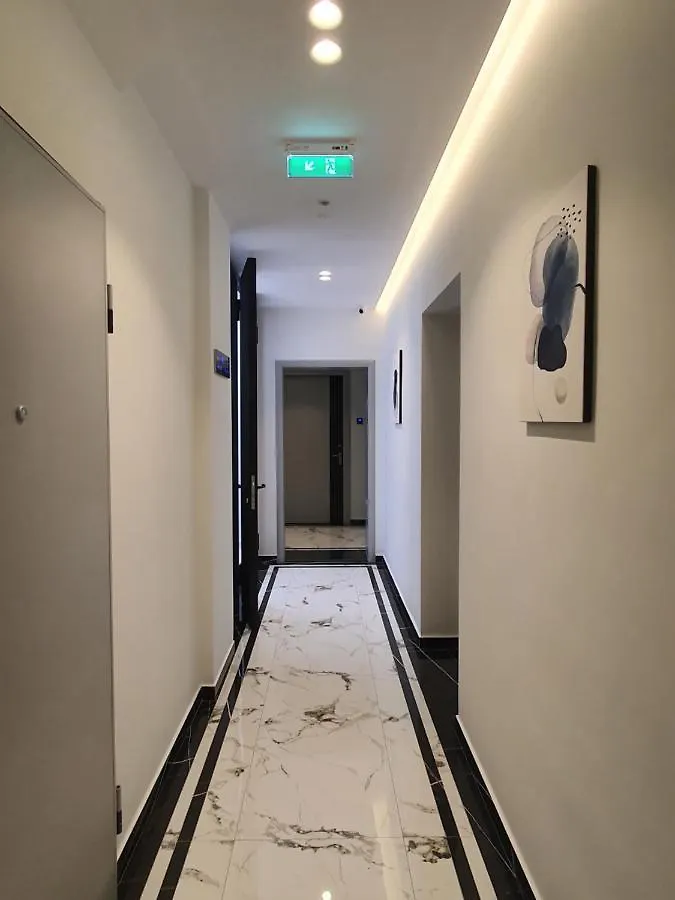 Lookout Apartments Σαράντα 0*,